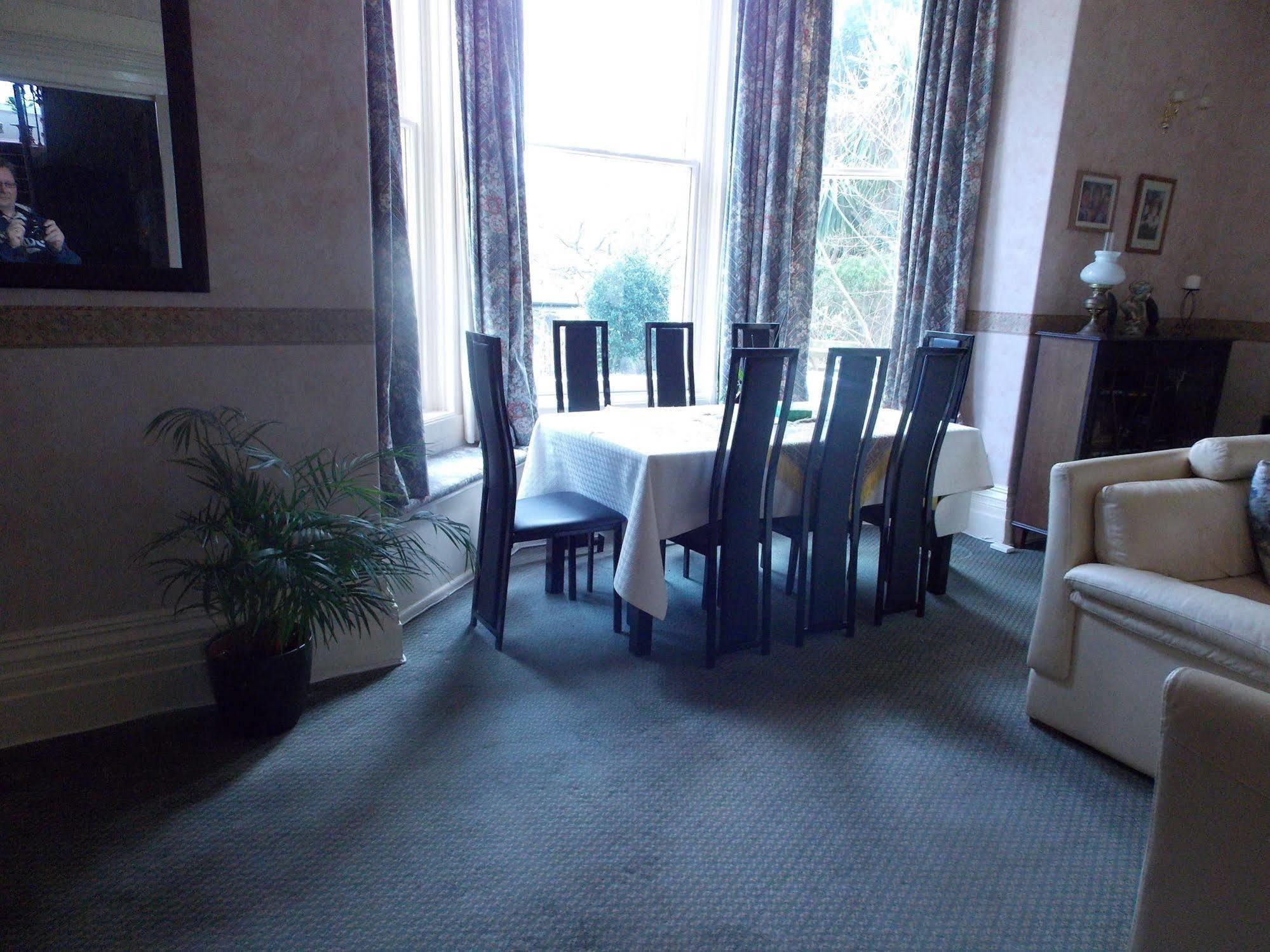 The Darnley Hotel Илфракомб Екстериор снимка